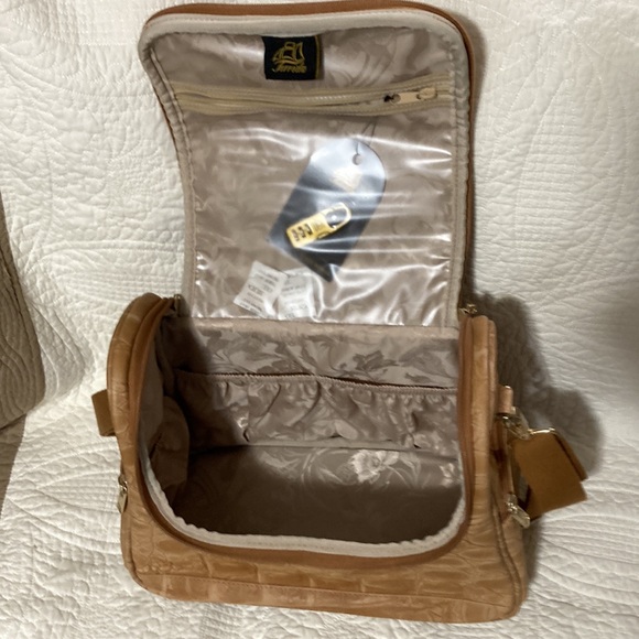 Terrify Italian leather travel bag - Picture 4 of 7